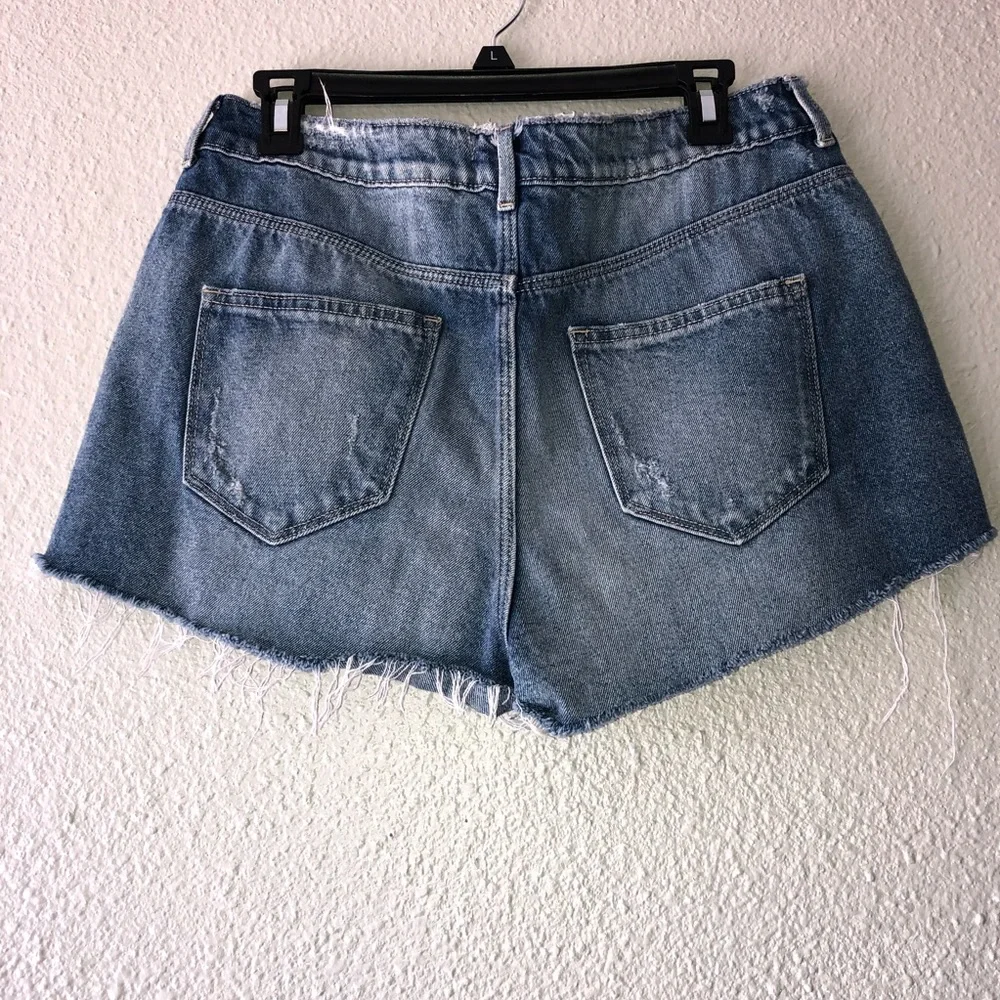 H&M Coachella High Waisted Denim Shorts
